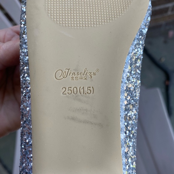 Sparkly Silver Glitter Pointed-Toe Flats - Picture 3 of 10